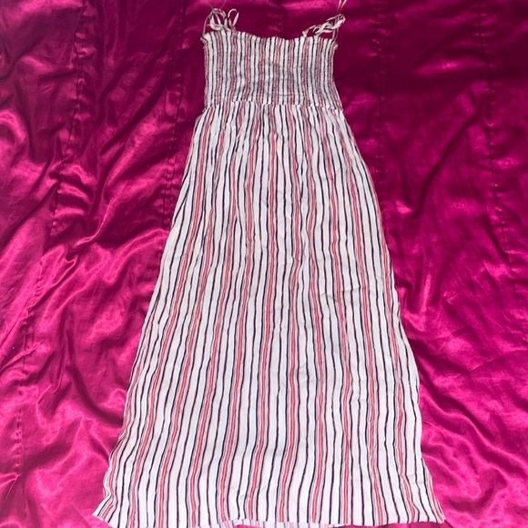 Forever 21 Dresses & Skirts - Forever 21 Striped Dress 🤍